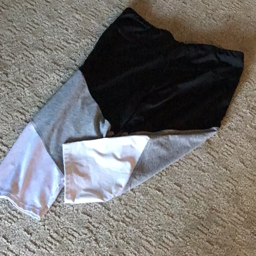 Athletics Works sport Capri size XL blk/gray/why